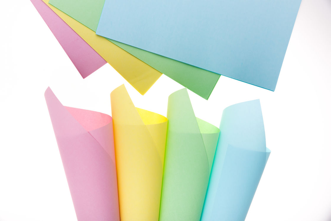 Highly Durable NCR Paper with Pink Blue Yellow Green White Colors Available